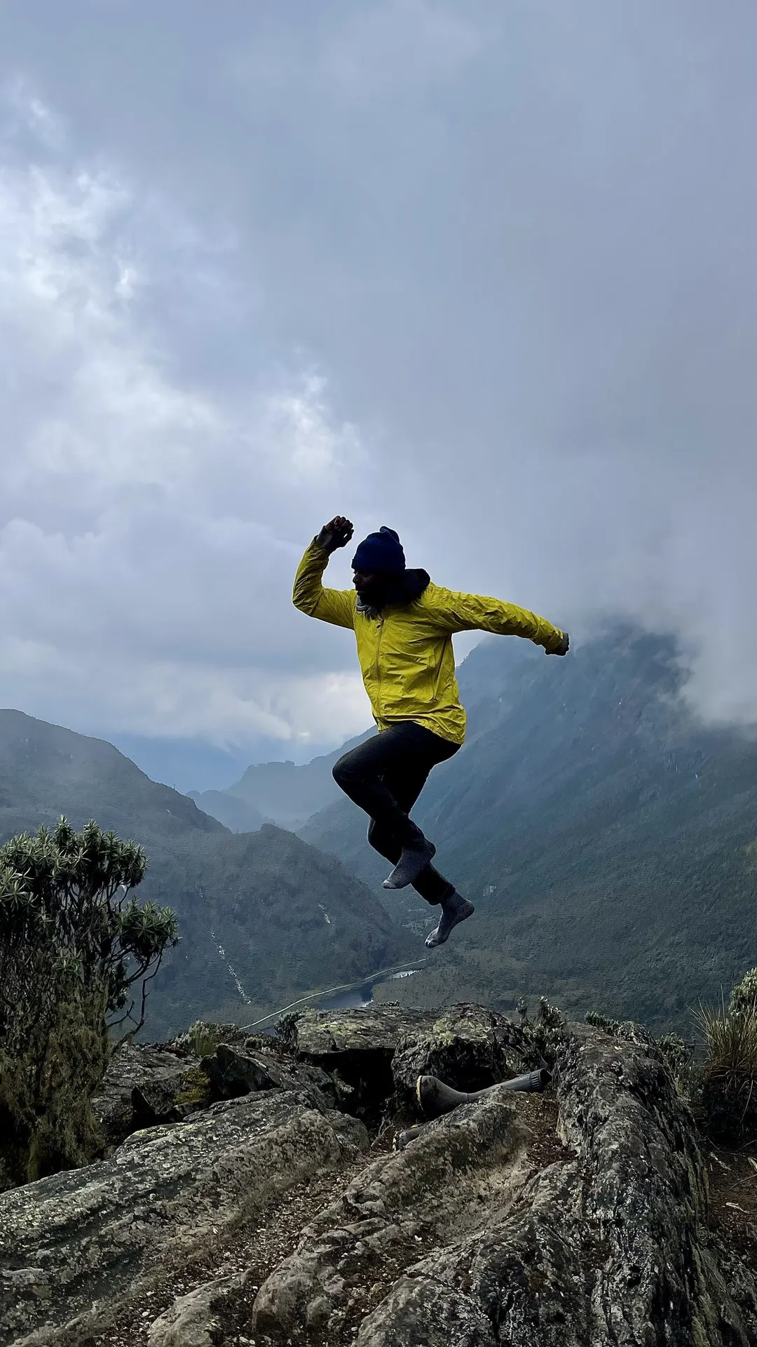 Leap on the ridge